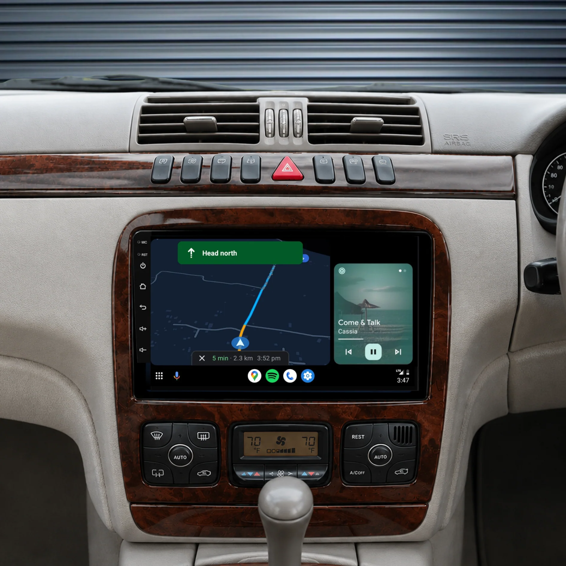 Mercedes Benz S-Class / W220 (1998-2005) Plug & Play Head Unit Upgrade Kit: Car Radio with Wireless & Wired Apple CarPlay & Android Auto - Image 4